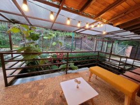 La Pascana Ecolodge frente al parque Arví Entorno natural excepcional, reserva natural, áreas protegidas, conexión con la naturaleza y avistamiento de aves a 3km del metrocable Guarne
